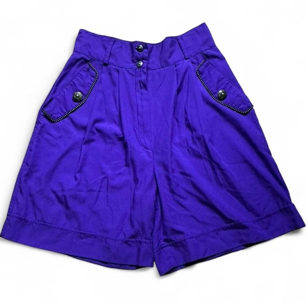 Vintage Pleated Purple‎ High Waisted Shorts With Decorative Buttons